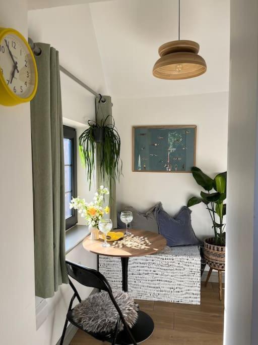 Tiny With Cozy Mezzanine Sleeping Nook Apartment *